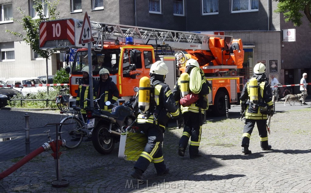 Explo Feuer 2 Koeln Kalk Hoefestr P048.JPG - Miklos Laubert